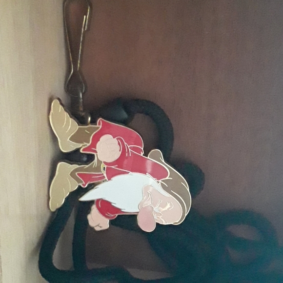 Cast Exclusive Grumpy - Picture 1 of 2